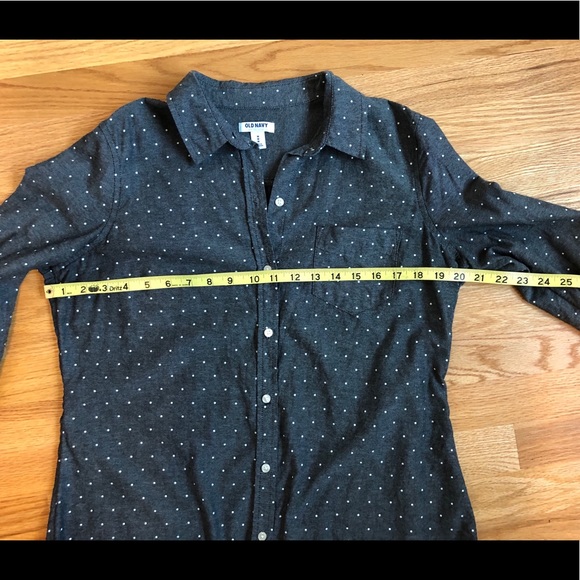 Old Navy Polka Dot Oxford Shirt - Picture 4 of 6